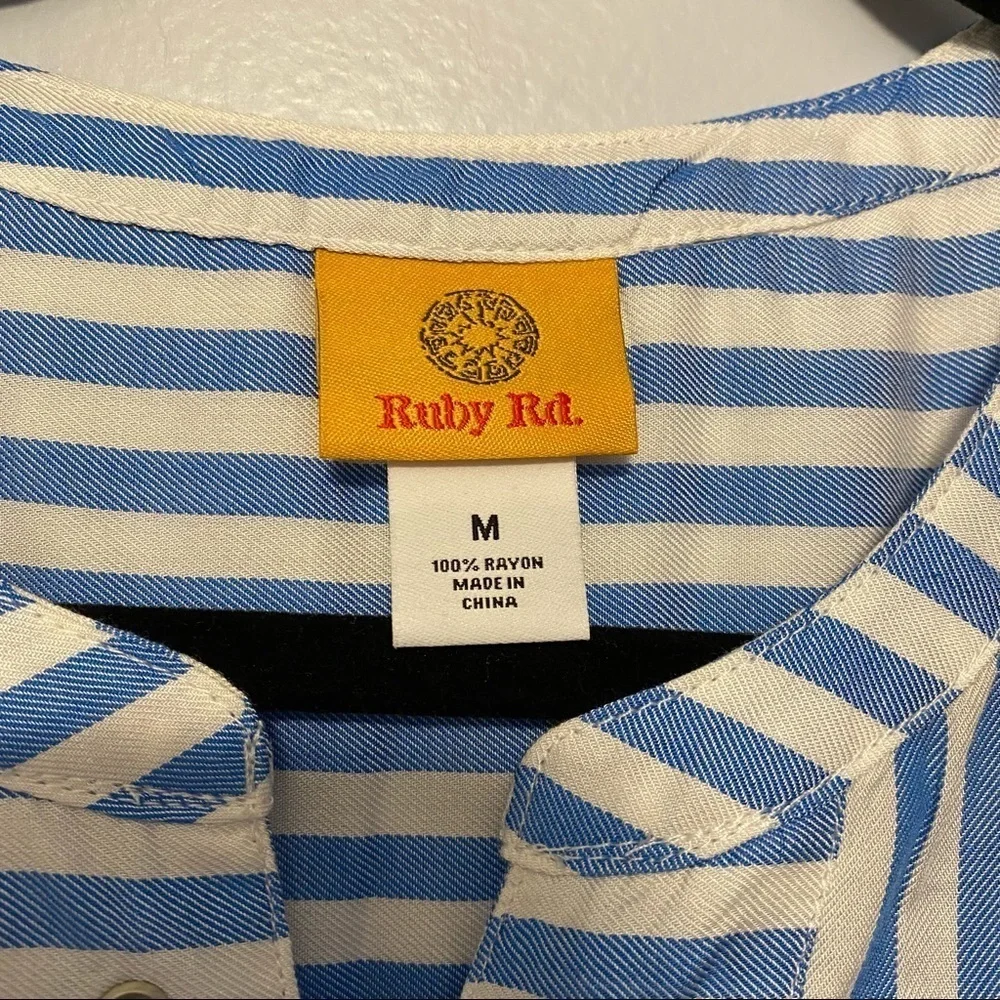 Ruby Rd. Women’s Blue & White Striped Blouse  Size M New With Tags - Picture 9 of 15